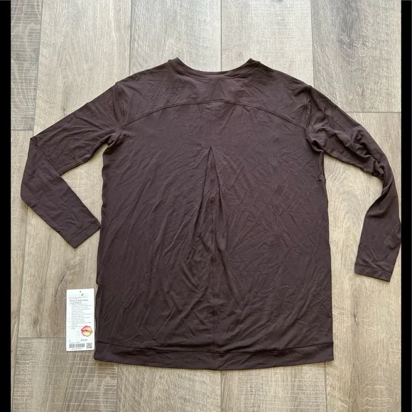 Lululemon Modal Pleated Back Long Sleeve Shirt in French Press Size 6 - Picture 3 of 5